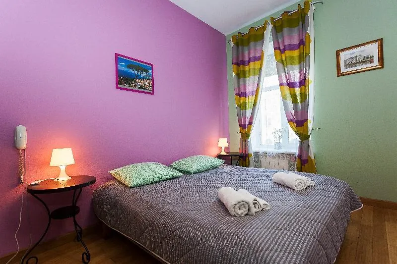 Itaglianskie Comnaty I Apartamenty Pio Na Mohovoj 39 São Petersburgo 3*,